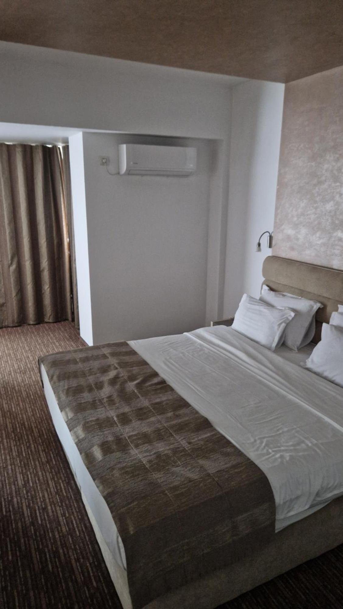 City Hotel & Lounge Slatina  Exterior foto